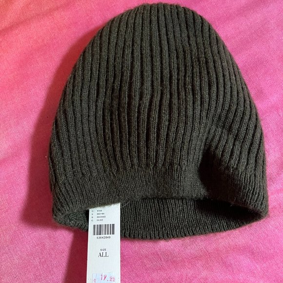 NWT Anthropologie slouchy beanie, olive OS - Picture 1 of 3